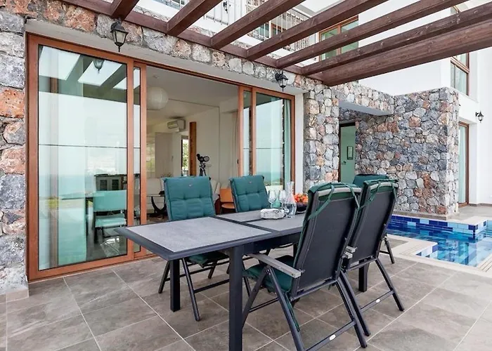 Tatlitsu With Private Pool And Sea View Villa