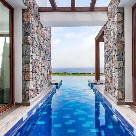 Tatlitsu With Private Pool And Sea View