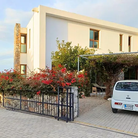 Tatlitsu With Private Pool And Sea View * Akanthou