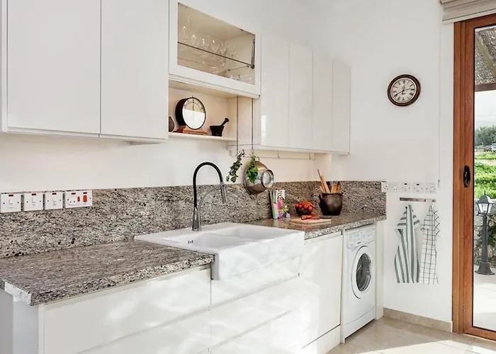 Tatlitsu With Private Pool And Sea View